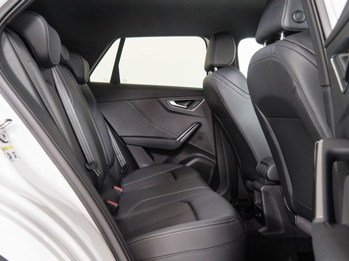 Renting Audi Q2 Adrenalin Black Edition 35 TDI 110 kW (150 CV) S tronic Ocasión 1