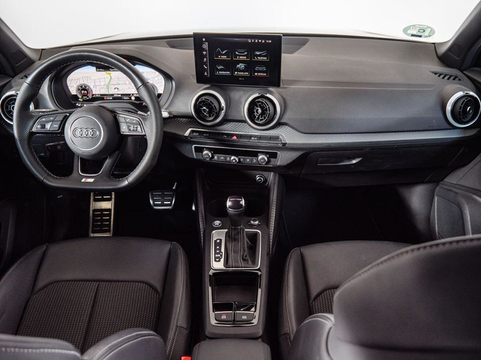 Renting Audi Q2 Adrenalin Edition 35 TDI 110 kW (150 CV) S tronic Ocasión 1