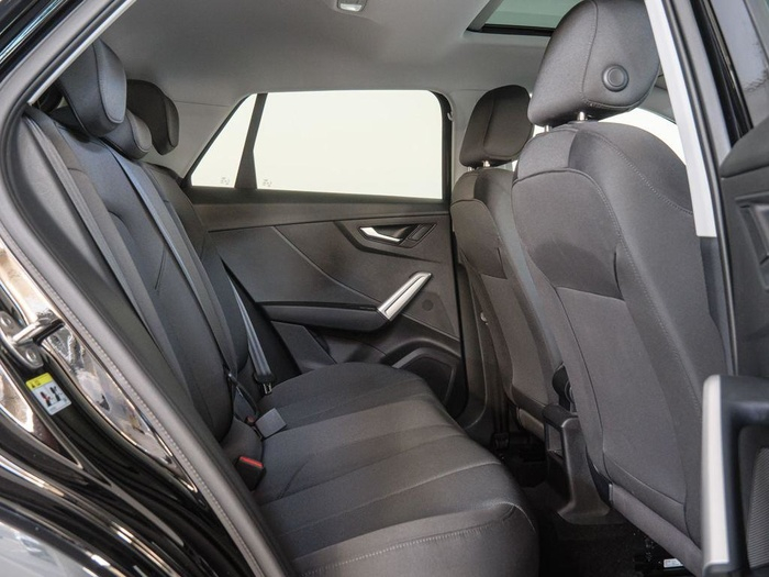 Renting Audi Q2 Advanced 35 TFSI 110 kW (150 CV) Ocasión