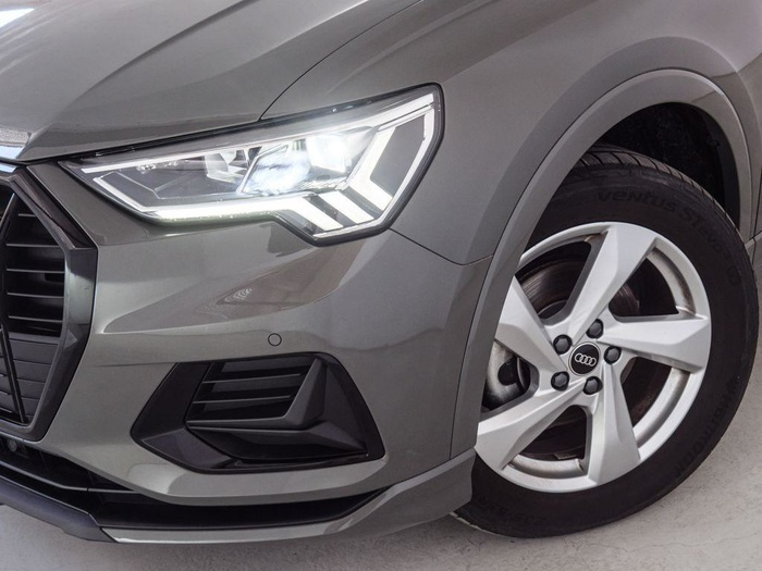 Renting Audi Q3 Advanced 35 TFSI 110 kW (150 CV) S tronic Ocasión