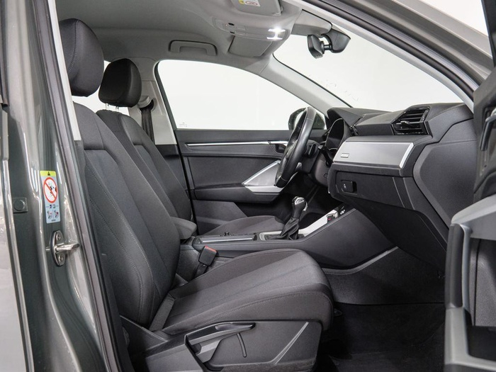 Renting Audi Q3 Advanced 40 TFSI quattro 140 kW (190 CV) S tronic Ocasión