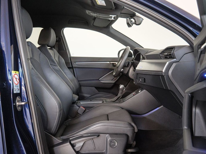 Renting Audi Q3 Black line 35 TDI 110 kW (150 CV) S tronic Ocasión