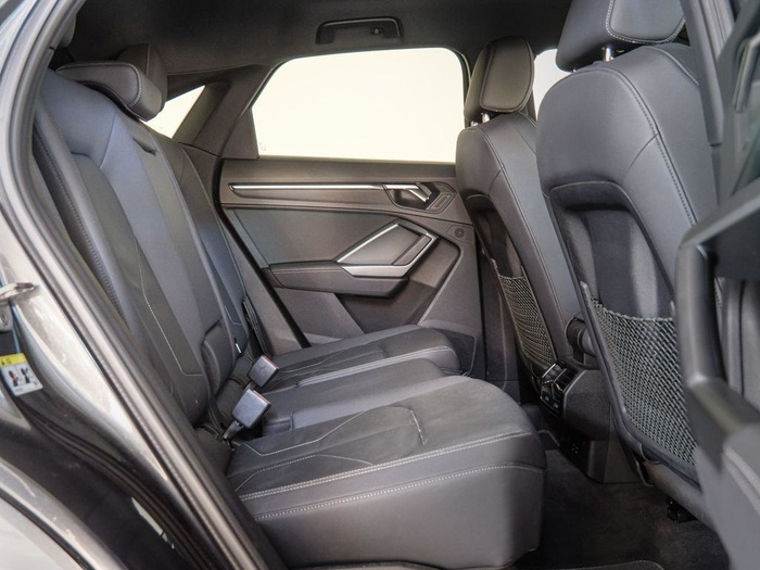 Renting Audi Q3 Sportback Black line 35 TDI 110 kW (150 CV) S tronic Ocasión 3