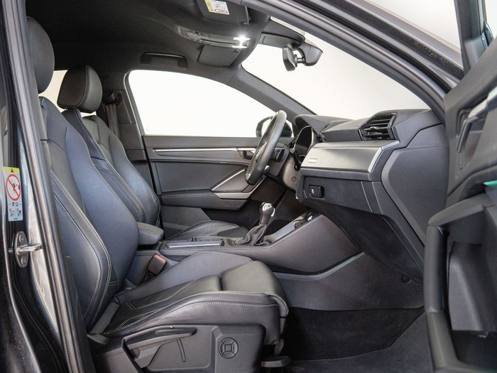 Renting Audi Q3 Sportback Black line 35 TDI 110 kW (150 CV) S tronic Ocasión 3