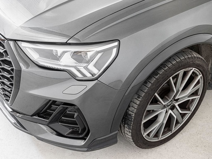 Renting Audi Q3 Sportback Black line 40 TFSI quattro 140 kW (190 CV) Ocasión