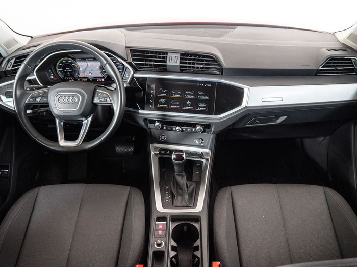 Renting Audi Q3 TFSIe Advanced 45 TFSIe 180 kW (245 CV) S tronic Ocasión