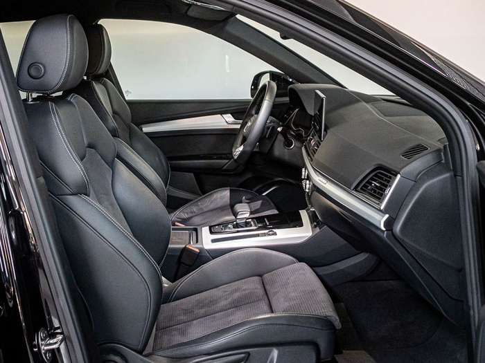 Renting Audi Q5 Black line 40 TDI quattro-ultra 150 kW (204 CV) S tronic Ocasión