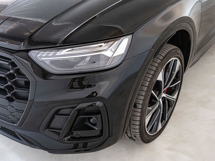Renting Audi Q5 Black line 40 TDI quattro-ultra 150 kW (204 CV) S tronic Ocasión
