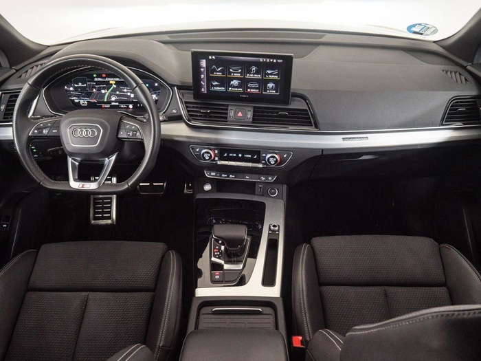 Renting Audi Q5 Black line 40 TDI quattro-ultra 150 kW (204 CV) S tronic Ocasión 1
