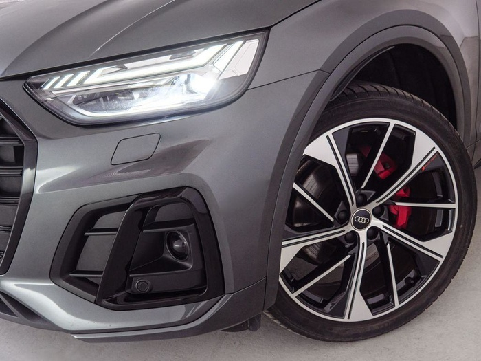 Renting Audi Q5 Black line 40 TDI quattro-ultra 150 kW (204 CV) S tronic Ocasión 2