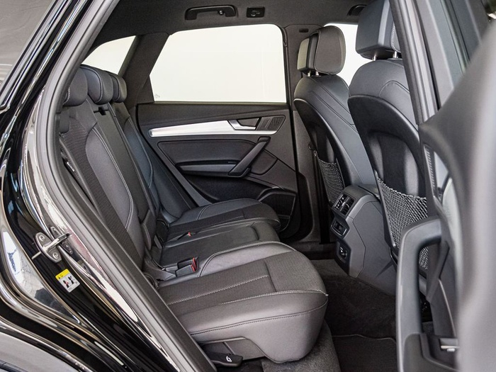 Renting Audi Q5 Black line 40 TDI quattro-ultra 150 kW (204 CV) S tronic Ocasión 3