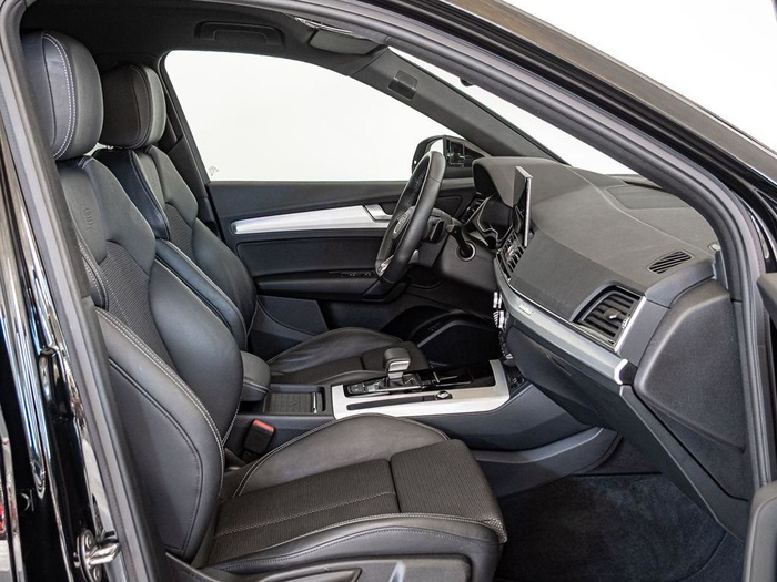 Renting Audi Q5 Black line 40 TDI quattro-ultra 150 kW (204 CV) S tronic Ocasión 3