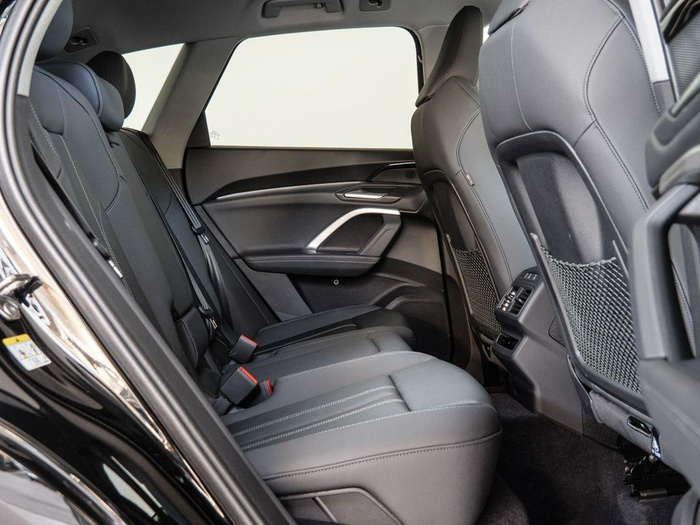Renting Audi Q5 Black Line TDI quattro 150 kW (204 CV) S tronic Ocasión