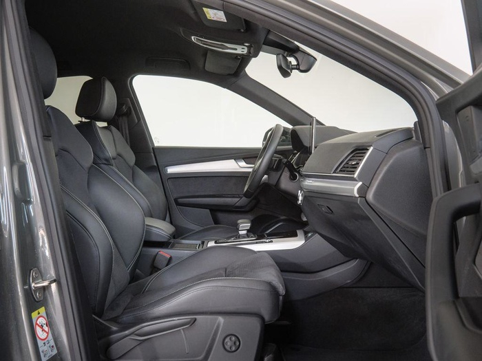 Renting Audi Q5 Sportback Black line 40 TDI quattro-ultra 150 kW (204 CV) Ocasión 2