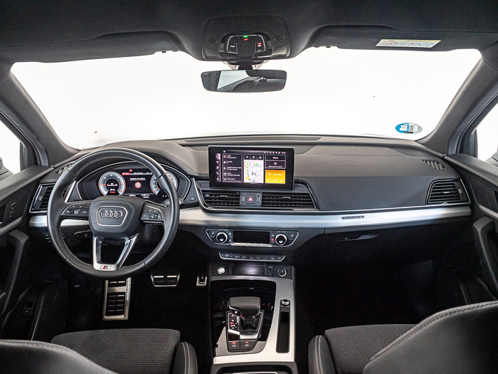 Renting Audi Q5 Sportback Black line 40 TDI quattro-ultra 150 kW (204 CV) Ocasión