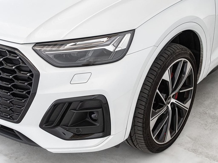 Renting Audi Q5 Sportback Black line 40 TDI quattro-ultra 150 kW (204 CV) S tronic Ocasión