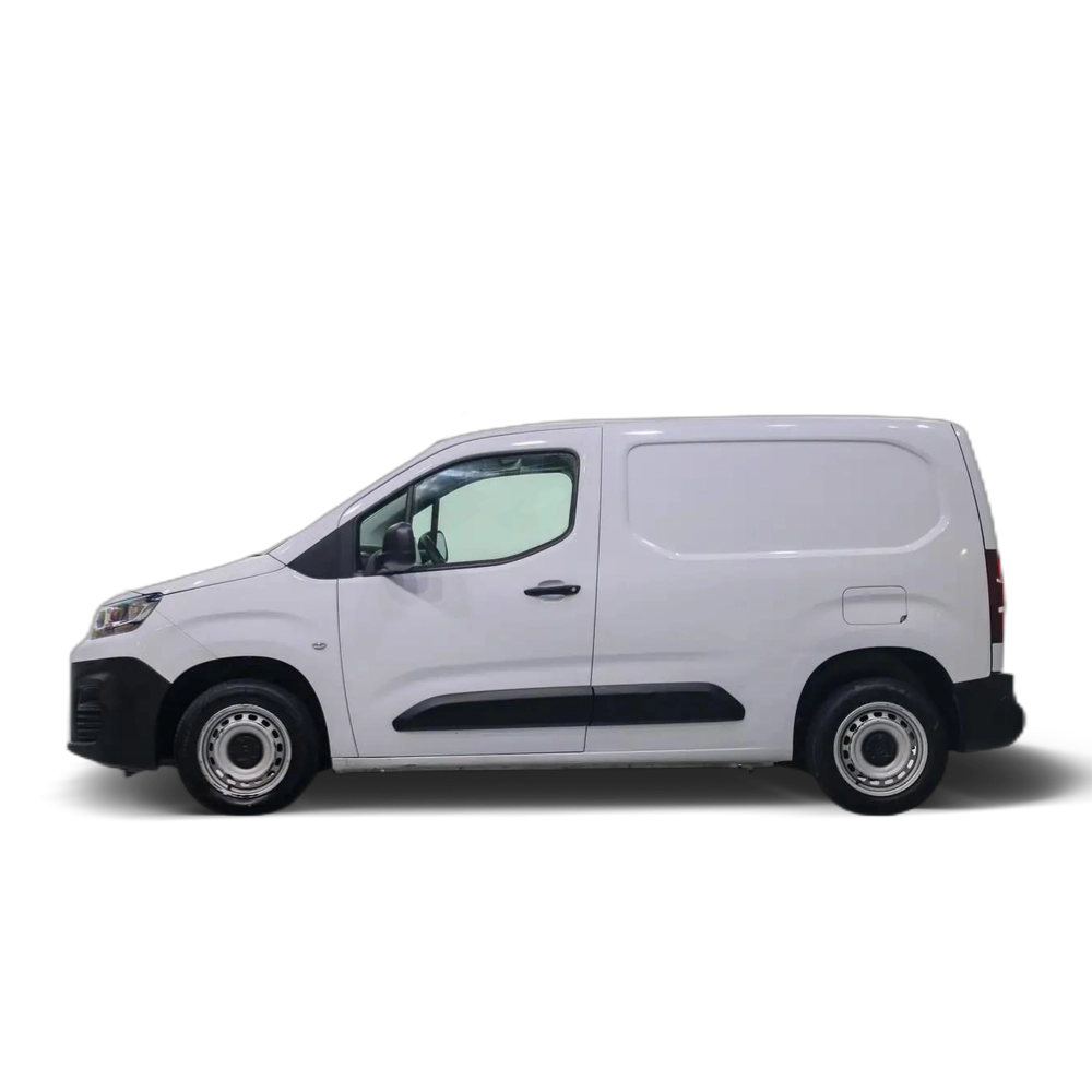 Renting Citroen Berlingo Van BlueHDi S&amp;S Talla M 100 Blanco 2