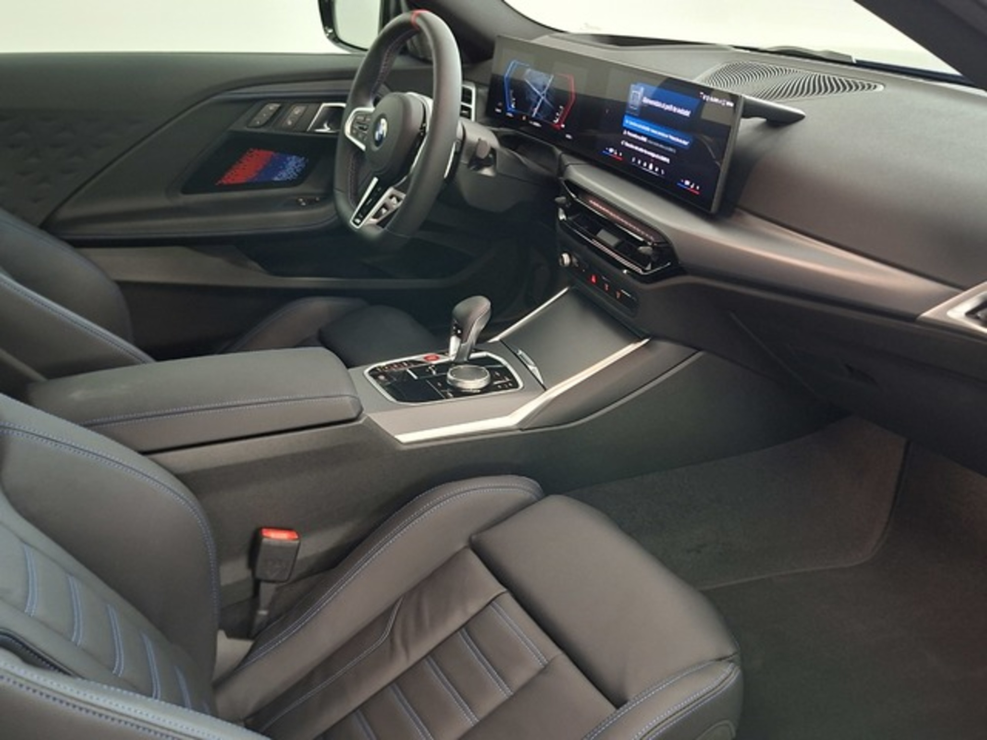 Renting BMW M M2 Coupe 353 kW (480 CV) 6