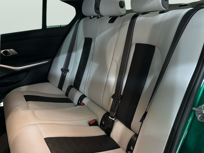 Renting BMW M M3 Berlina Competition 375 kW (510 CV) 3