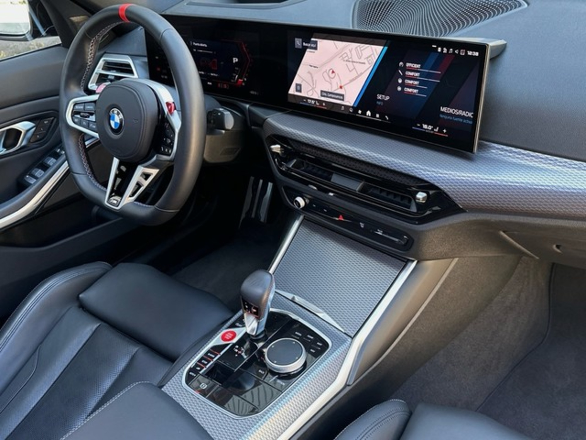 Renting BMW M M3 Berlina Competition xDrive 390 kW (530 CV) 3