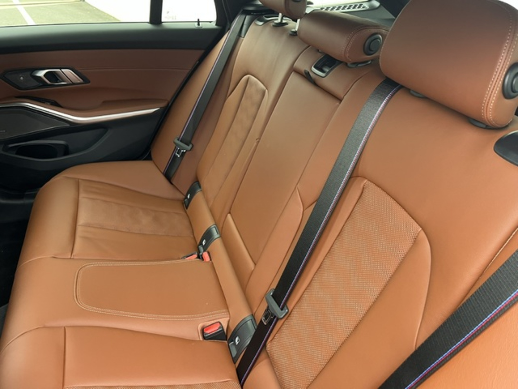 Renting BMW M M3 Competition Touring xDrive 390 kW (530 CV) 2