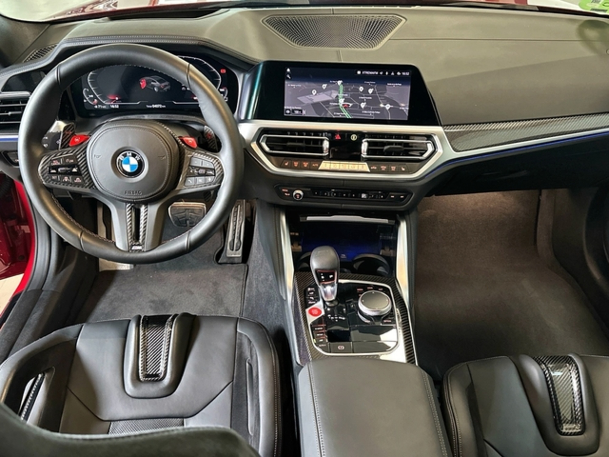 Renting BMW M M4 Competition xDrive Coupe 375 kW (510 CV)