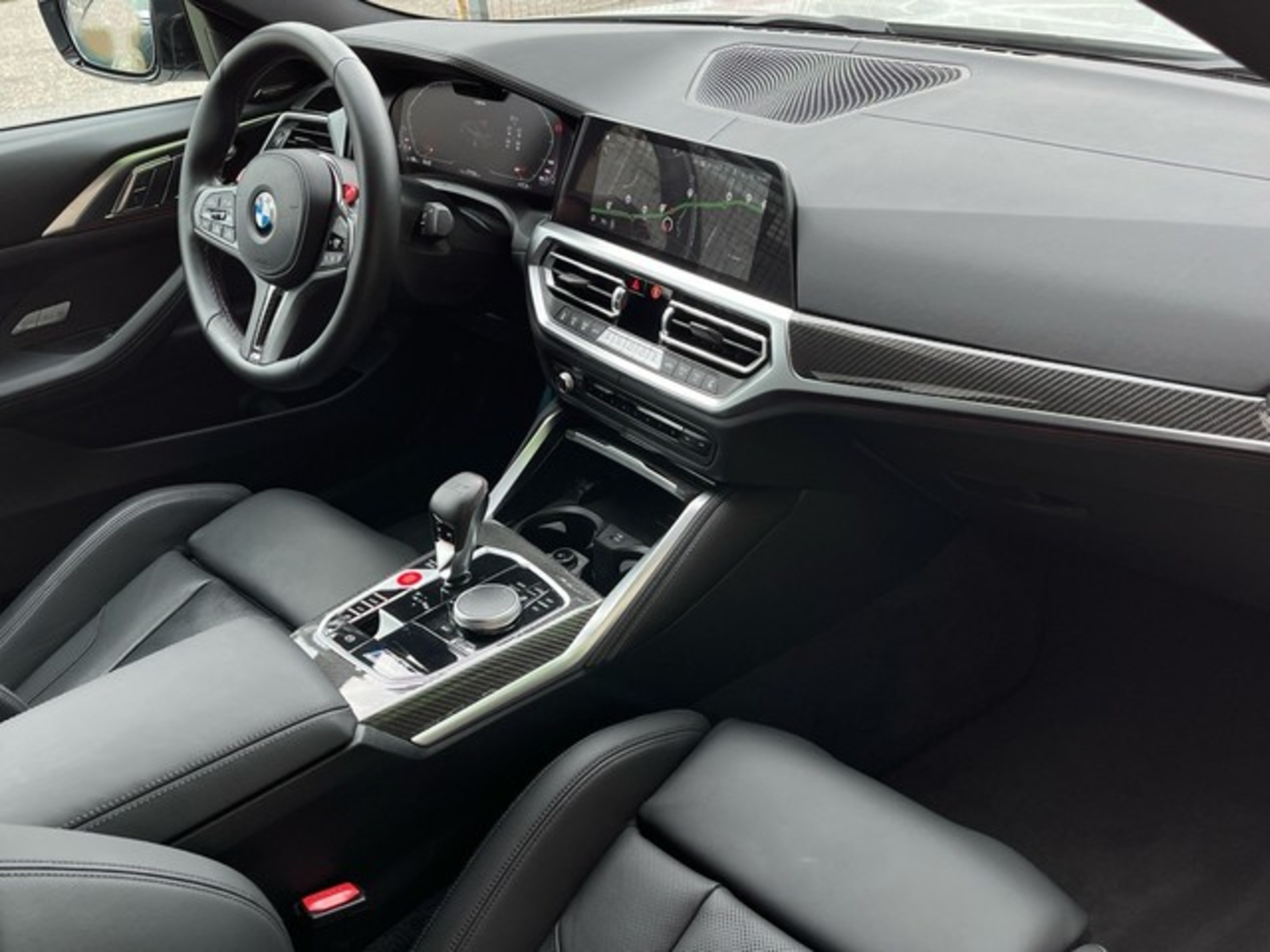 Renting BMW M M4 Coupe Competition 375 kW (510 CV) 4