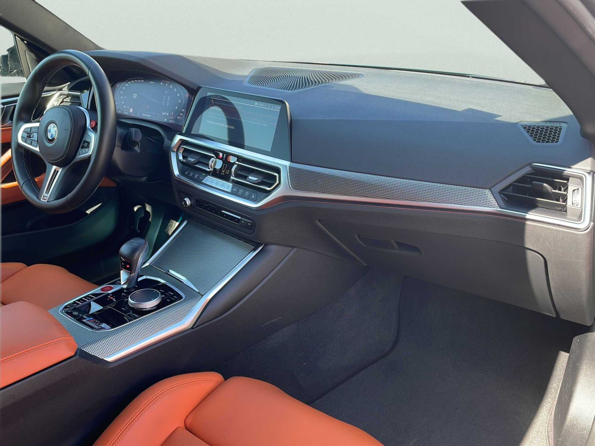 Renting BMW M M4 Coupe Competition 375 kW (510 CV) 4 1