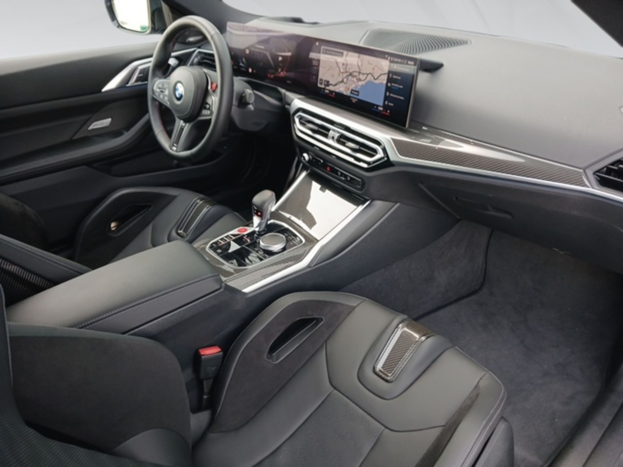 Renting BMW M M4 Coupe Competition 375 kW (510 CV) 5
