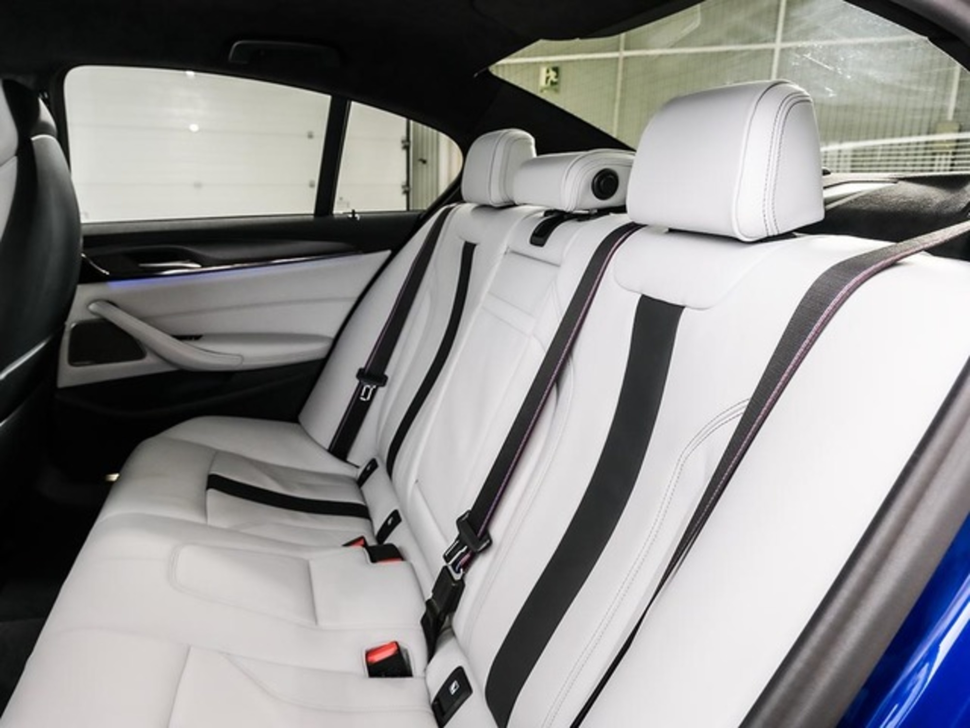Renting BMW M M5 Competition 460 kW (625 CV)