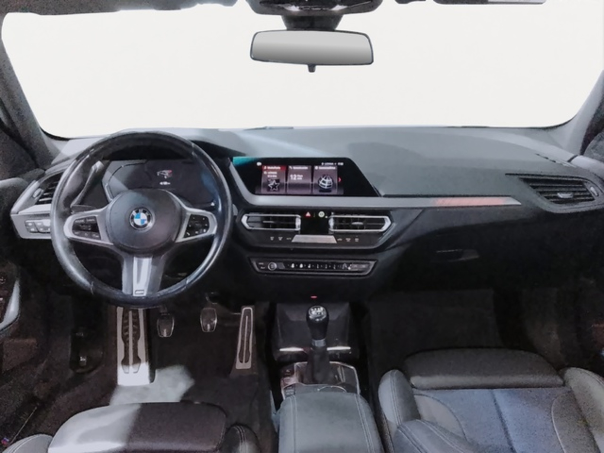 Renting BMW Serie 1 116d 85 kW (116 CV) 3
