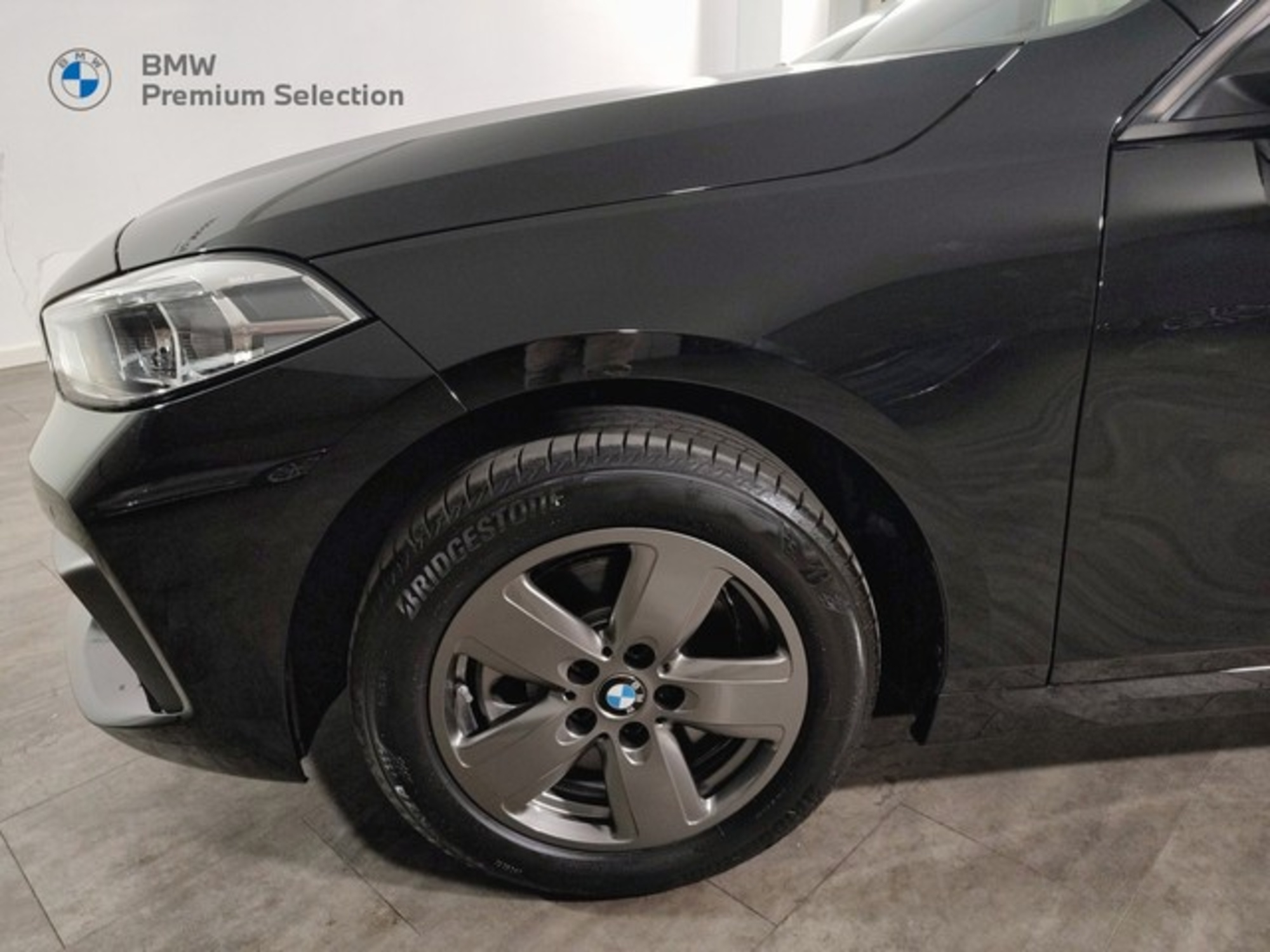 Renting BMW Serie 1 116d 85 kW (116 CV) 4 2
