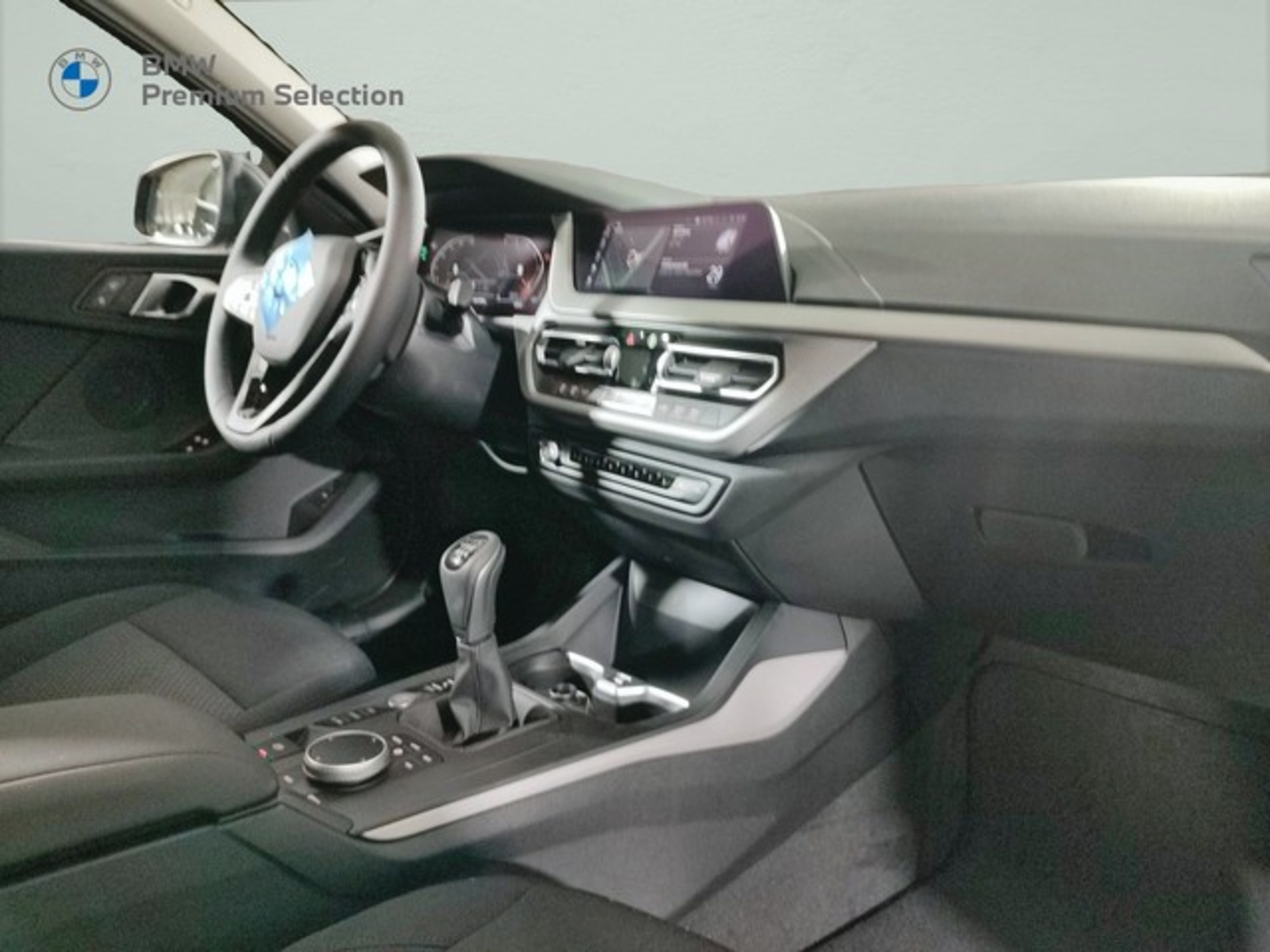 Renting BMW Serie 1 116d 85 kW (116 CV) 4 2
