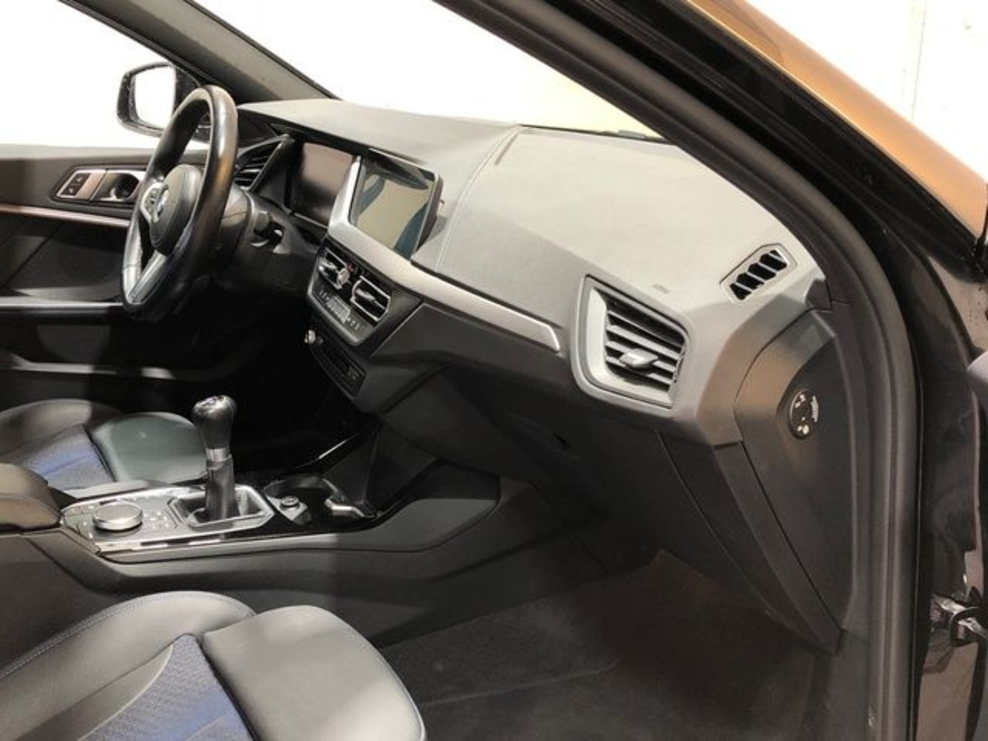 Renting BMW Serie 1 118d 110 kW (150 CV) 1 6