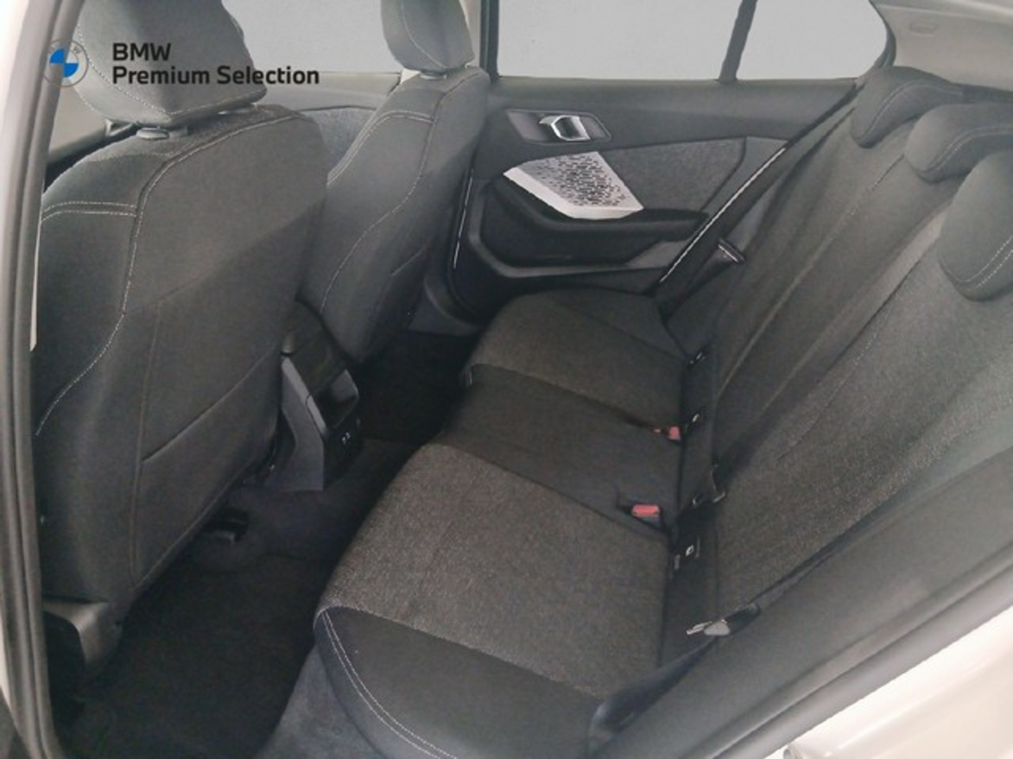 Renting BMW Serie 1 118d 110 kW (150 CV) 1 7