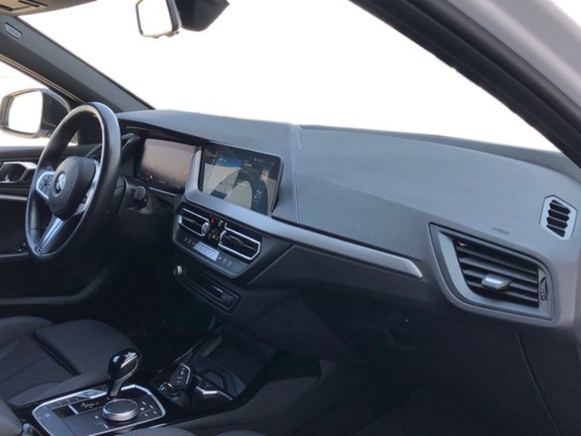 Renting BMW Serie 1 118d 110 kW (150 CV) 1 9