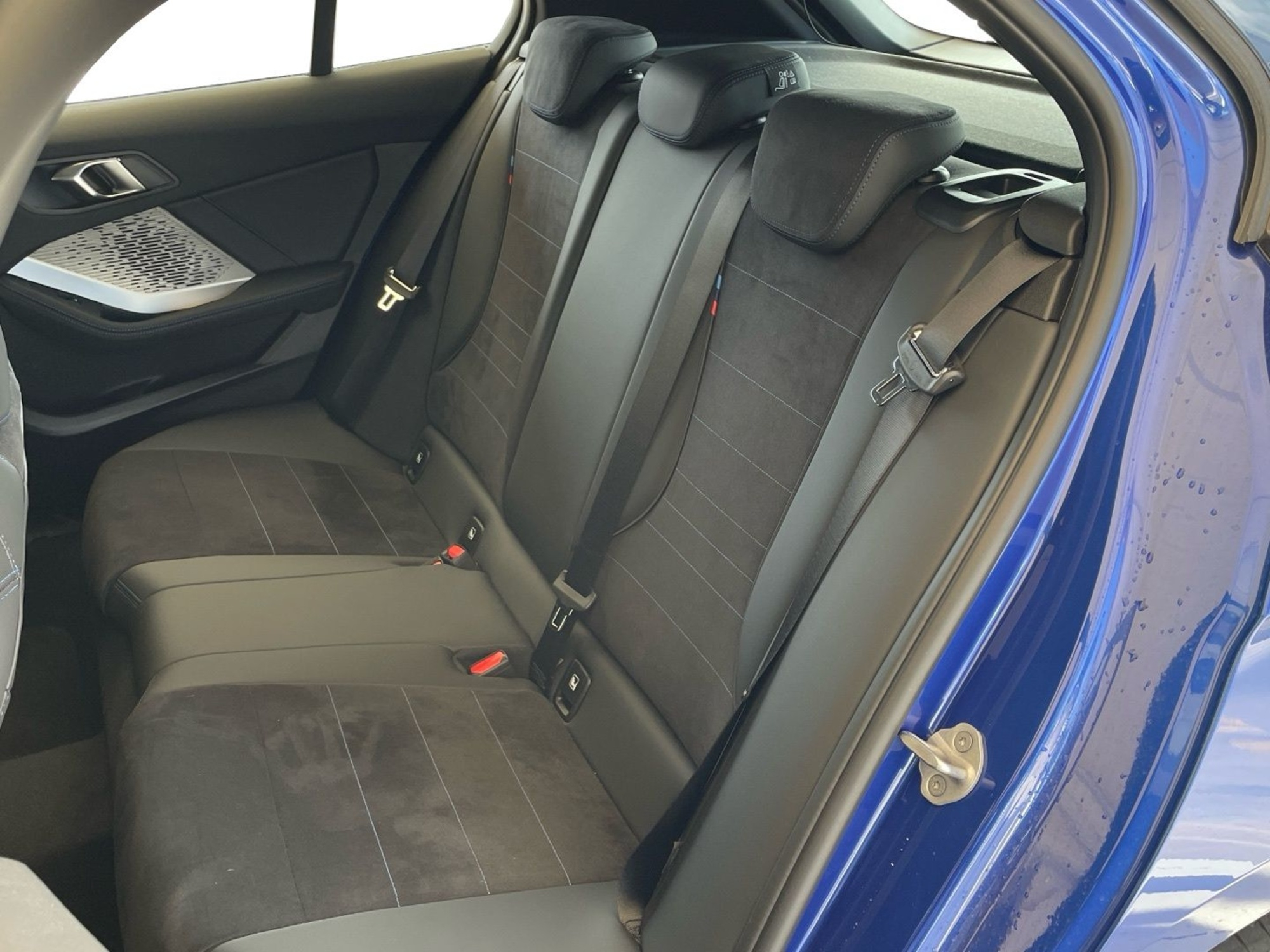Renting BMW Serie 1 118d 110 kW (150 CV) 10 4