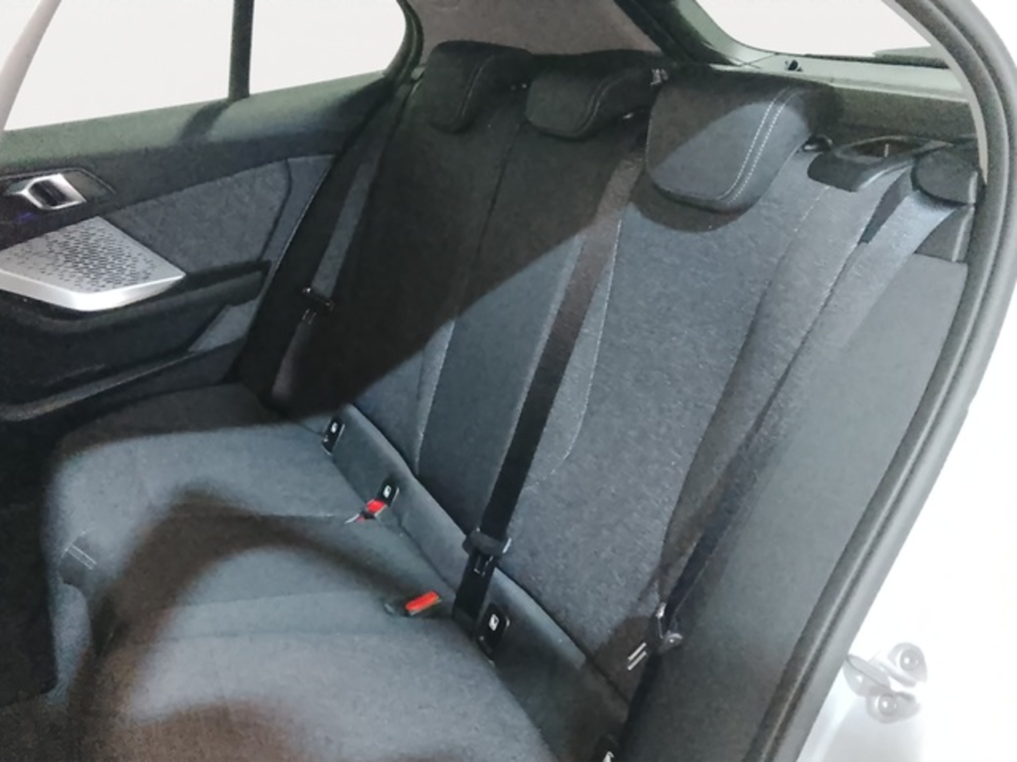 Renting BMW Serie 1 118d 110 kW (150 CV) 10 5