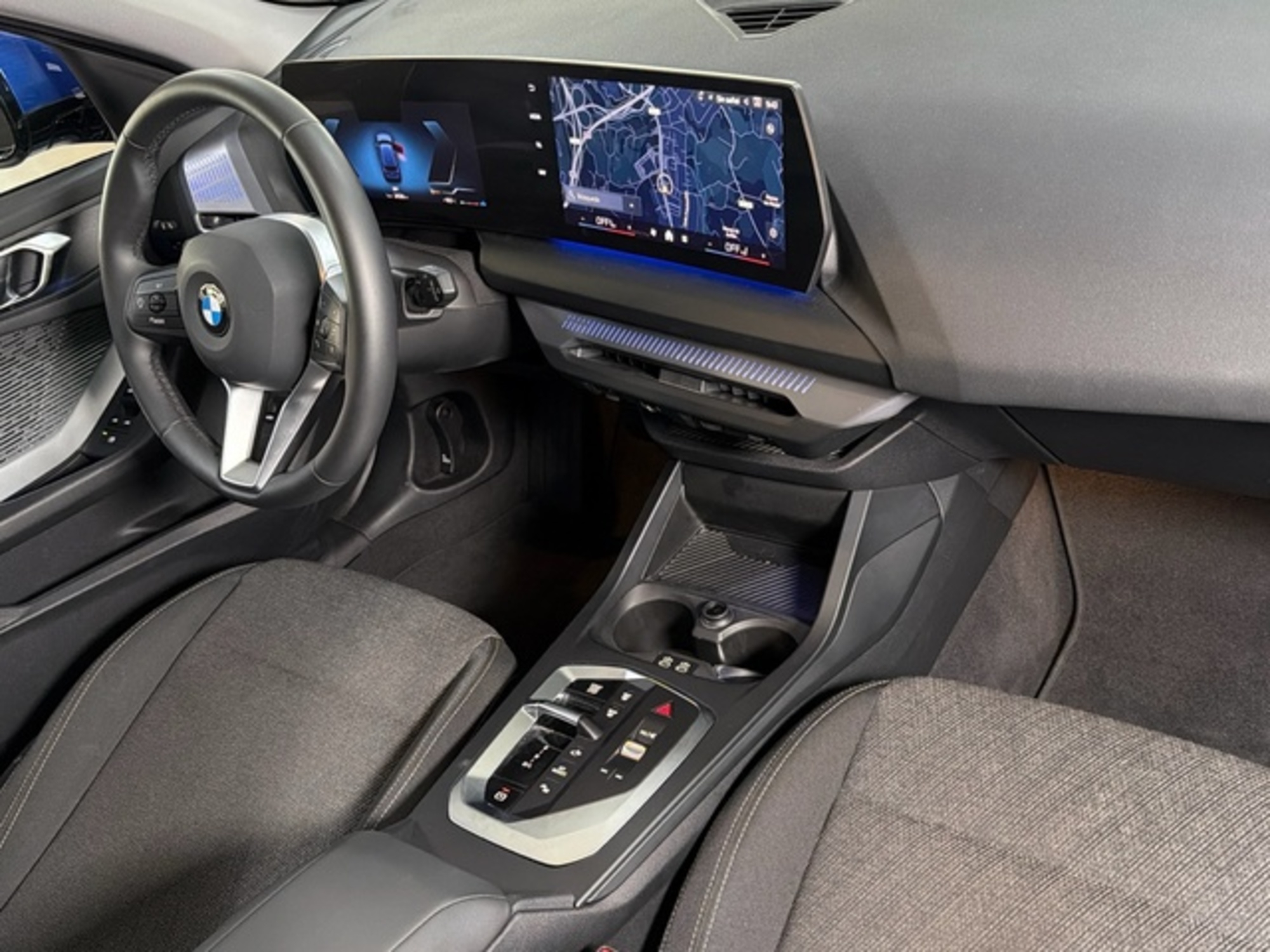 Renting BMW Serie 1 118d 110 kW (150 CV) 12 4