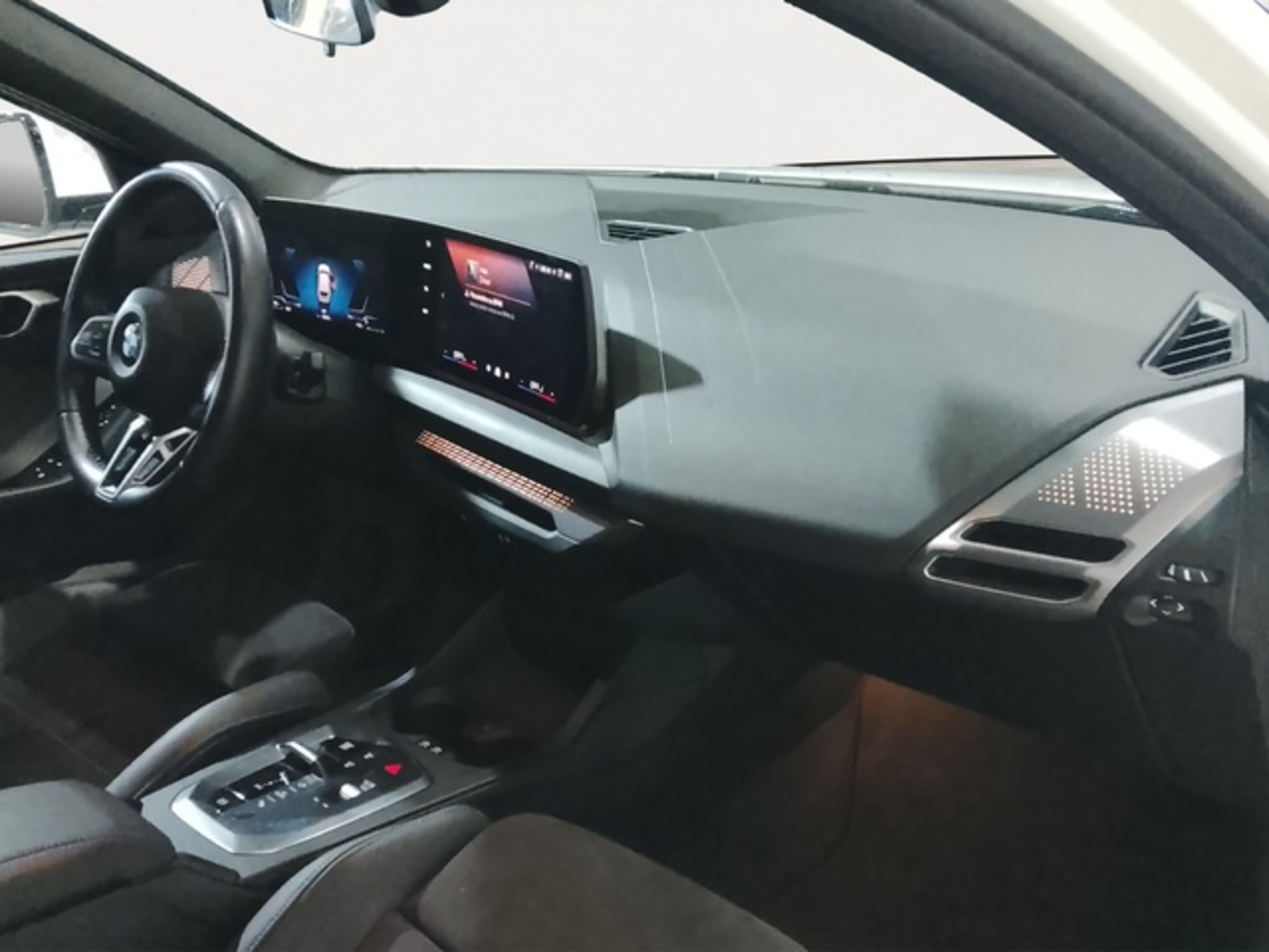 Renting BMW Serie 1 118d 110 kW (150 CV) 12 5