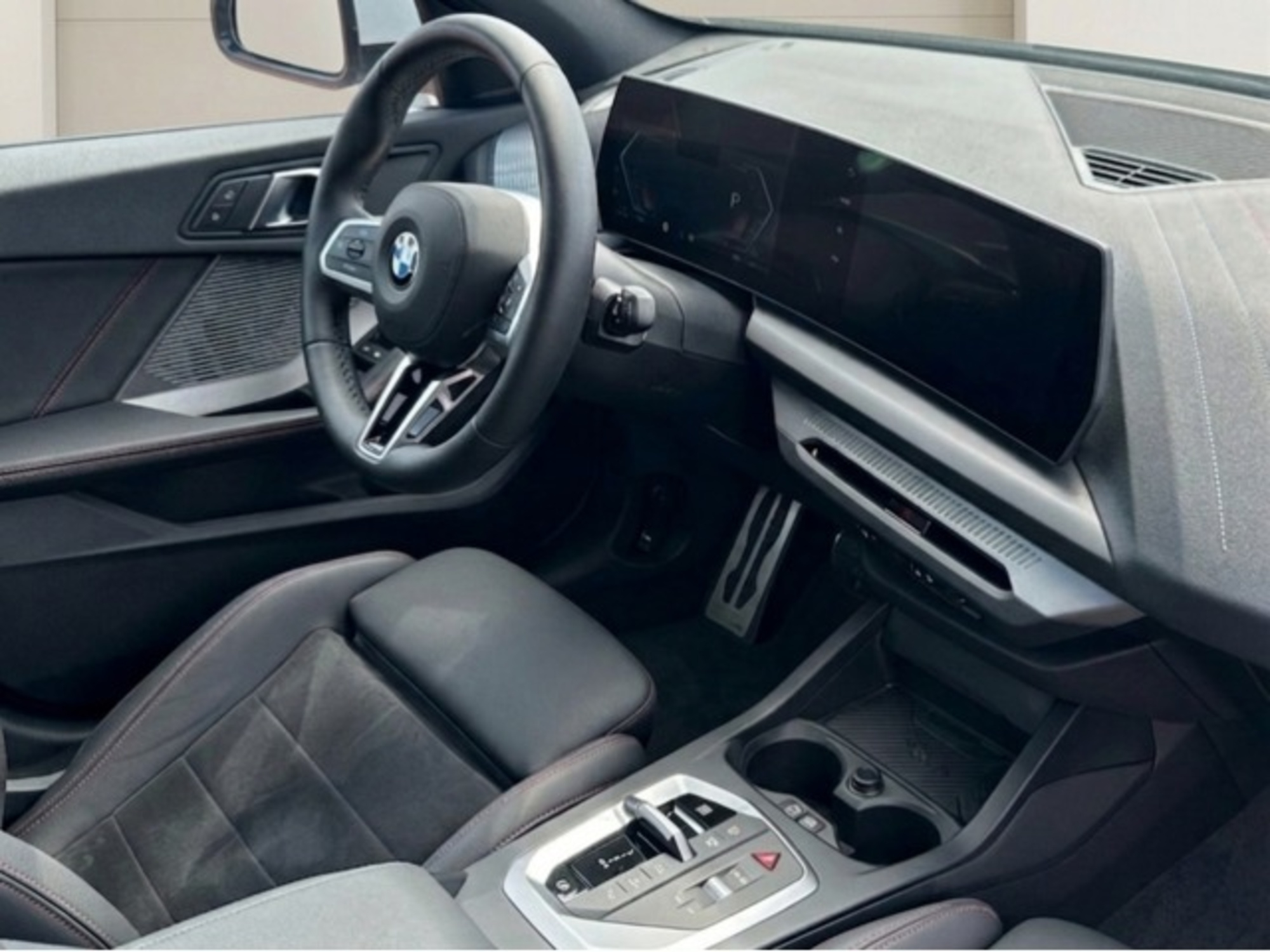 Renting BMW Serie 1 118d 110 kW (150 CV) 4 4