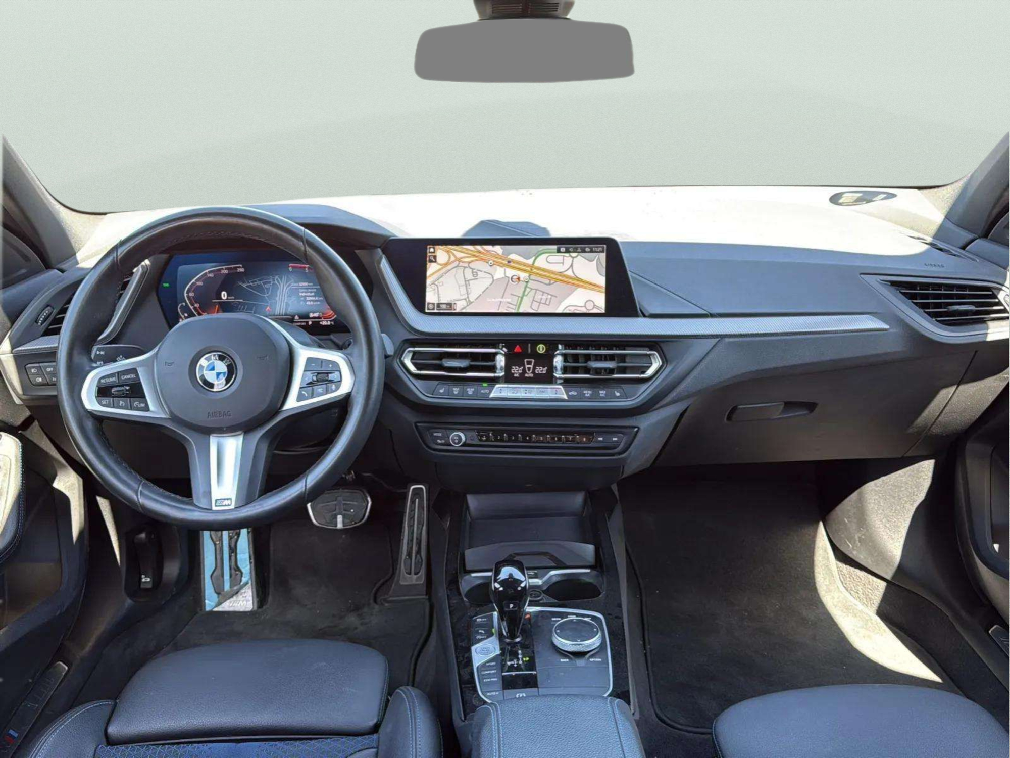 Renting BMW Serie 1 118d Business 110 kW (150 CV) 5 10