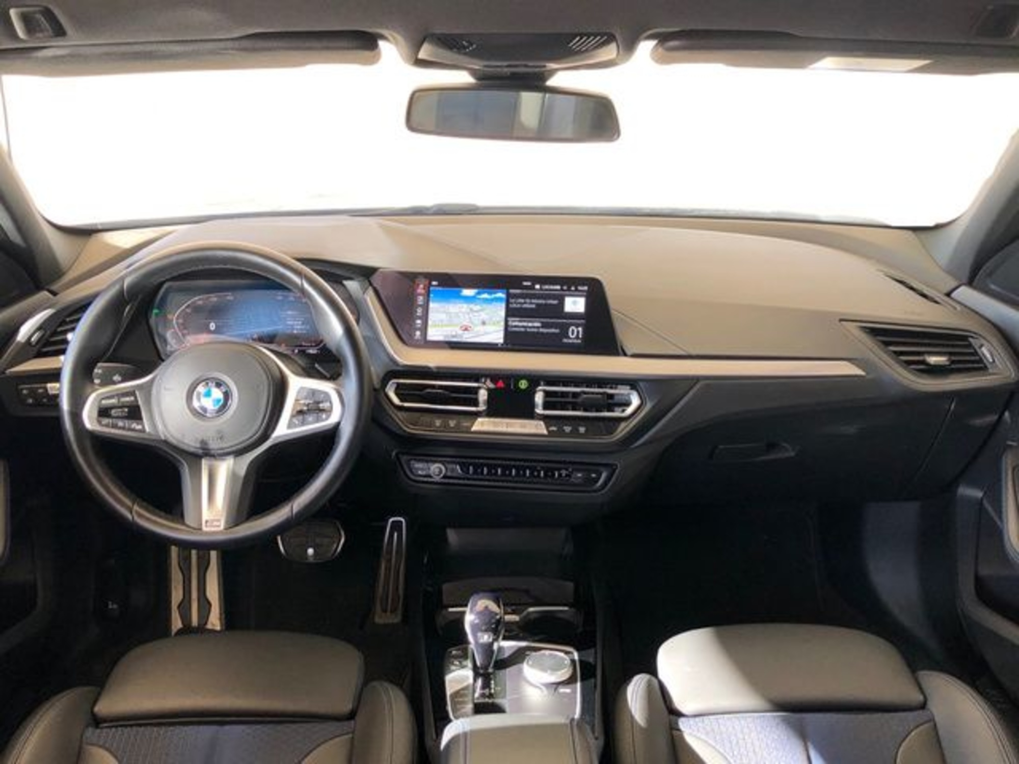 Renting BMW Serie 1 118d Business 110 kW (150 CV) 5 5