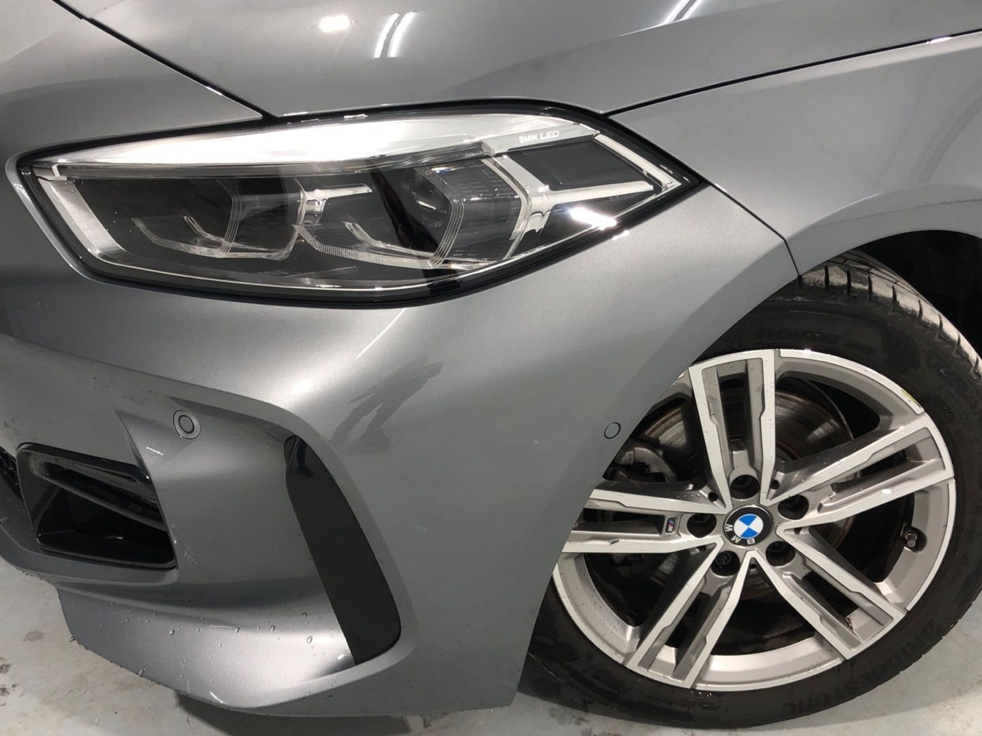 Renting BMW Serie 1 118d Business 110 kW (150 CV) 5 7