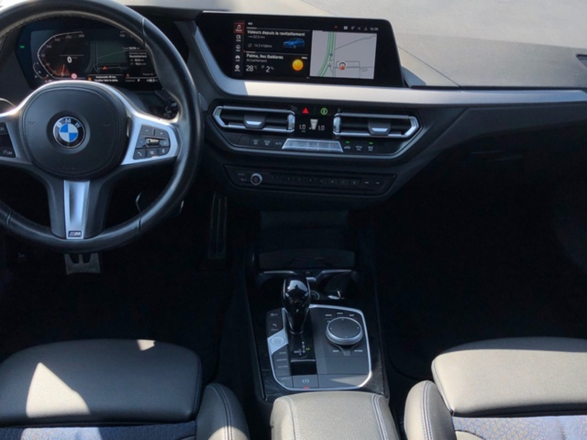 Renting BMW Serie 1 118i 103 kW (140 CV) 3 2