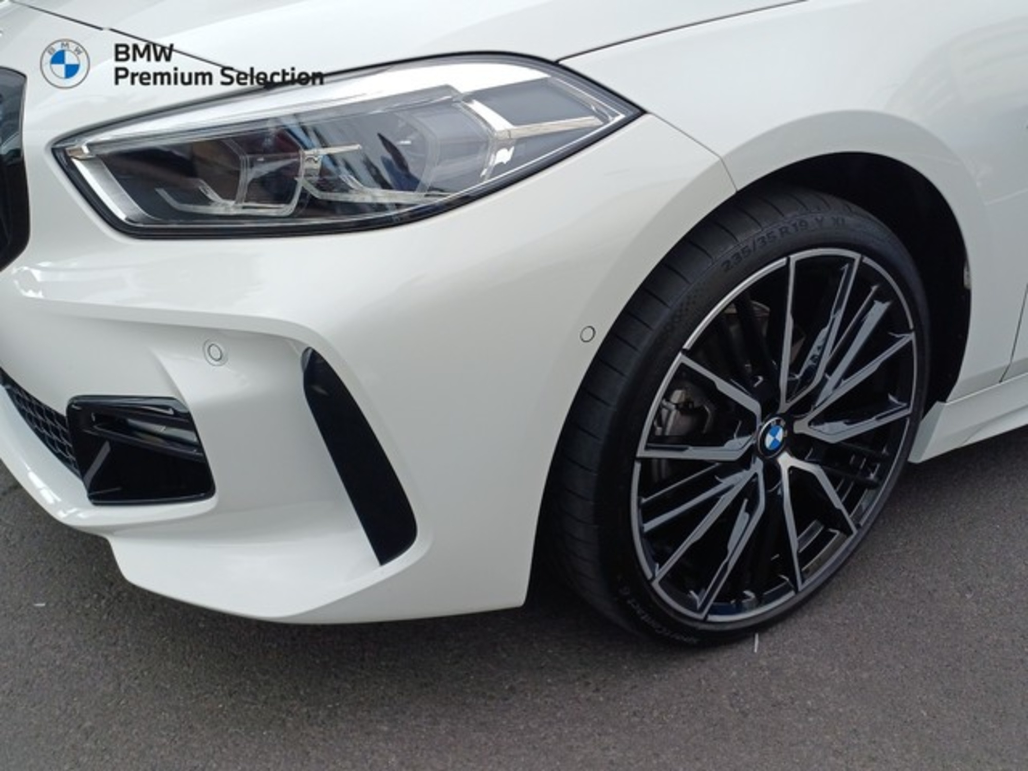 Renting BMW Serie 1 118i 103 kW (140 CV) 6