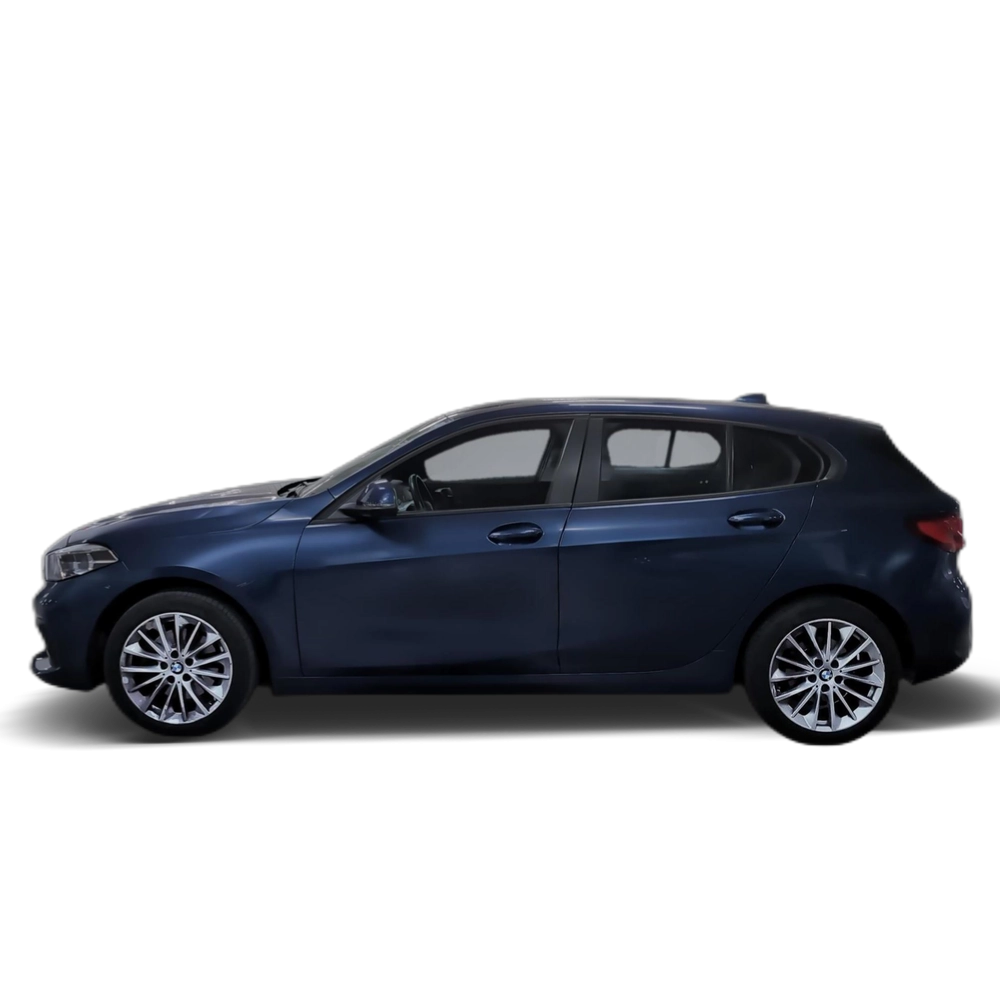 Renting BMW Serie 1 118i 103 kW (140 CV) 7 1