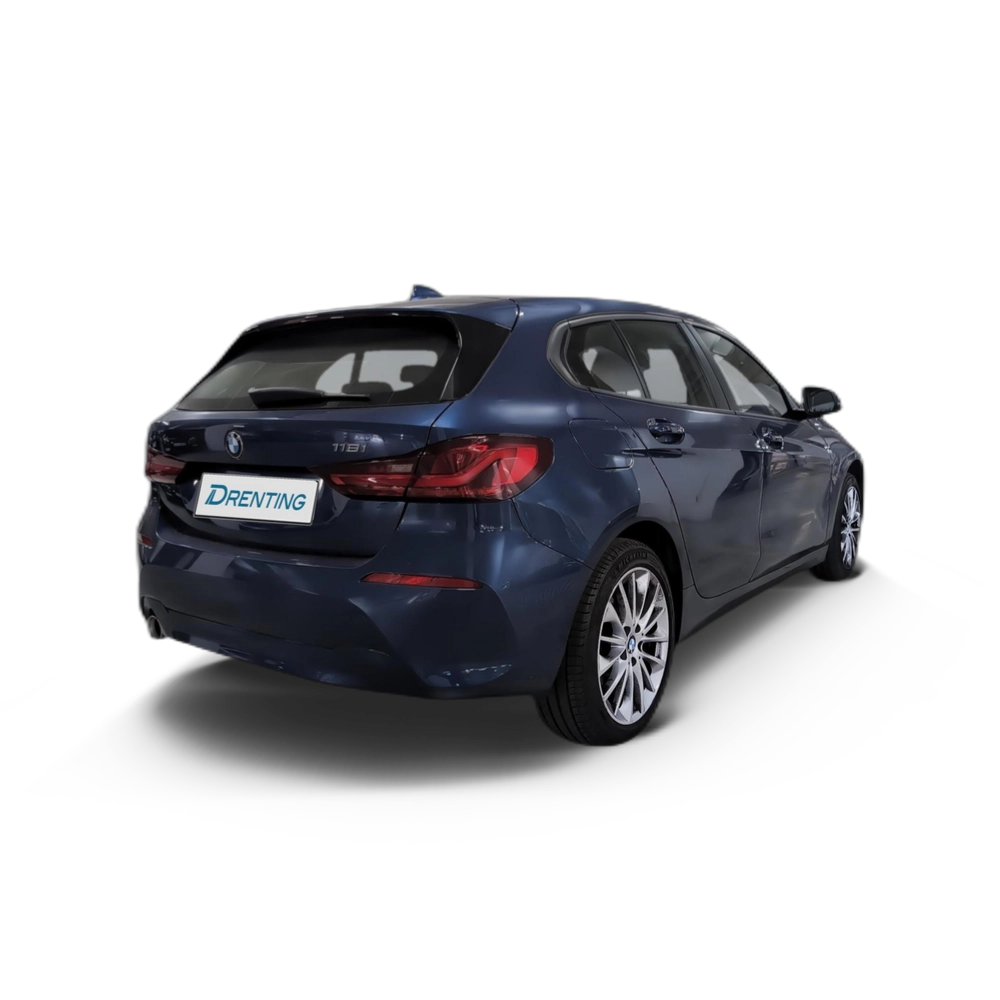 Renting BMW Serie 1 118i 103 kW (140 CV) 7 1