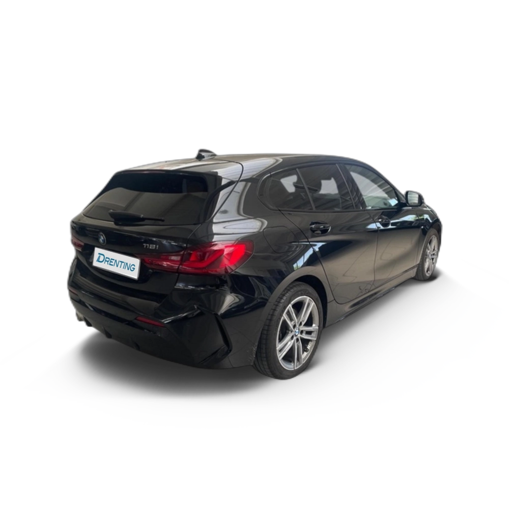 Renting BMW Serie 1 118i 103 kW (140 CV) 7 12