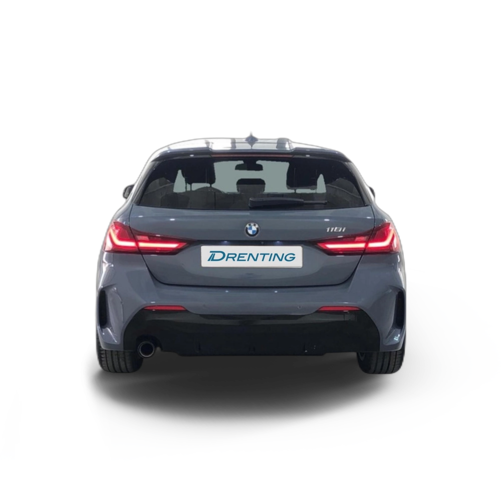 Renting BMW Serie 1 118i 103 kW (140 CV) 8